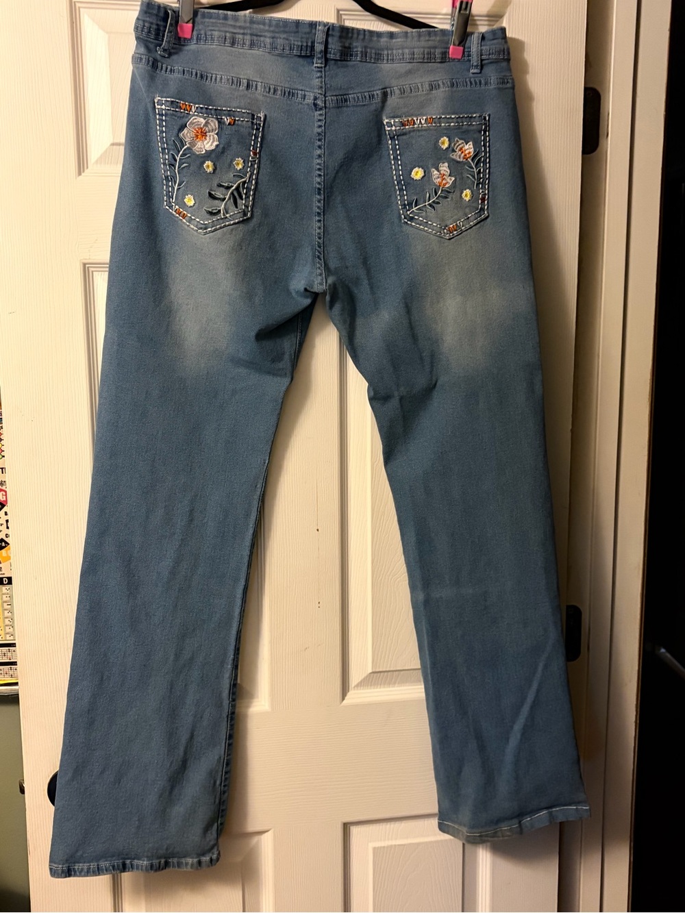 Light Blue Women's Embroidered Pocket Jeans